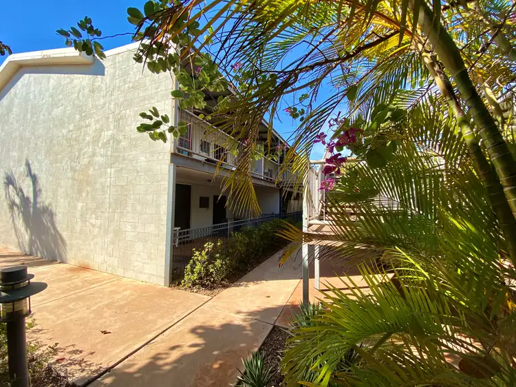 4 Woodman Street
