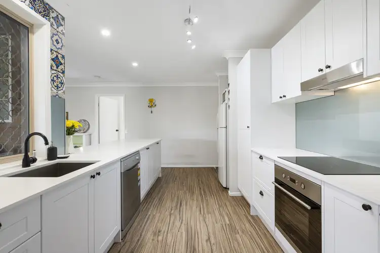 Second view of Homely house listing, 5 Dunhill Court, Carrara QLD 4211