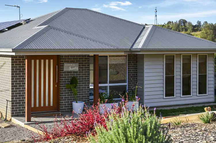 26 Skyline Drive, Withcott QLD 4352