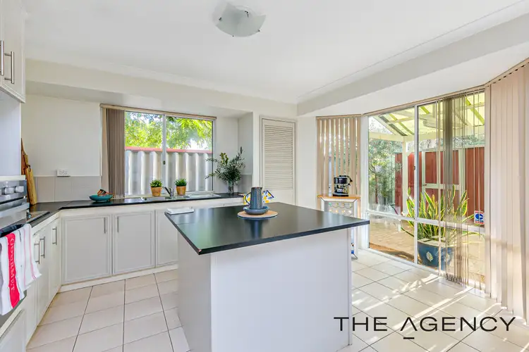10 Towncentre Drive, Thornlie WA 6108