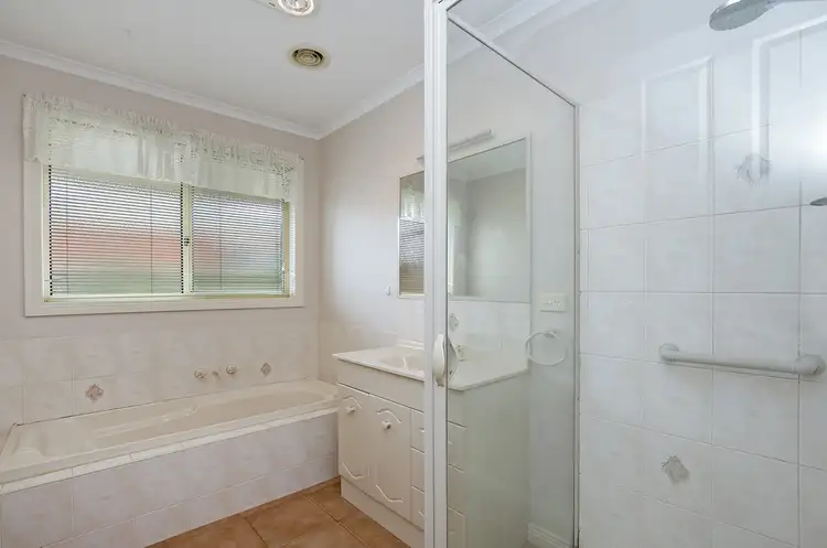 Sixth view of Homely unit listing, 1/11 Caroville Drive, Warrnambool VIC 3280