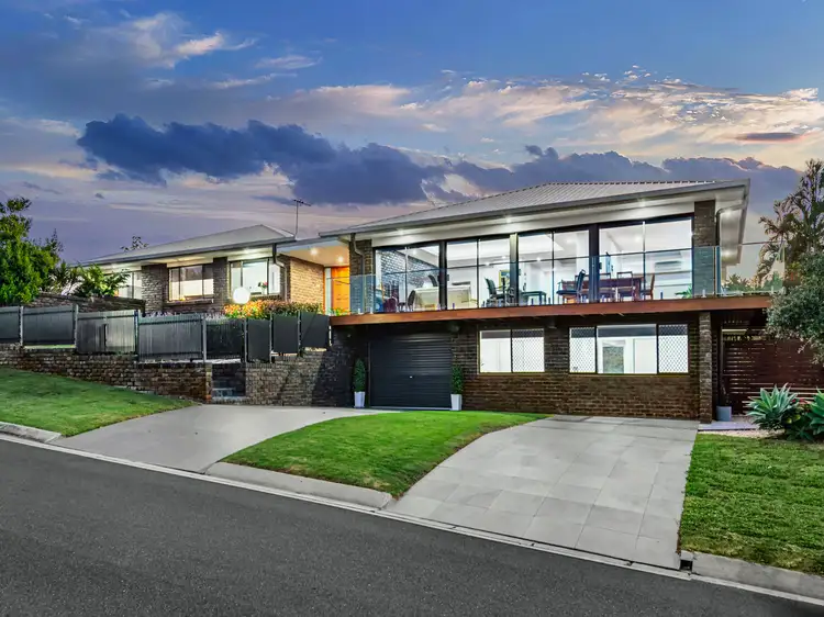 25 Aldford Street, Carindale QLD 4152
