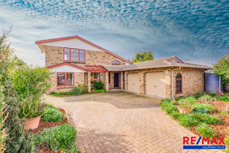 13 Mellor Court, Leeming WA 6149