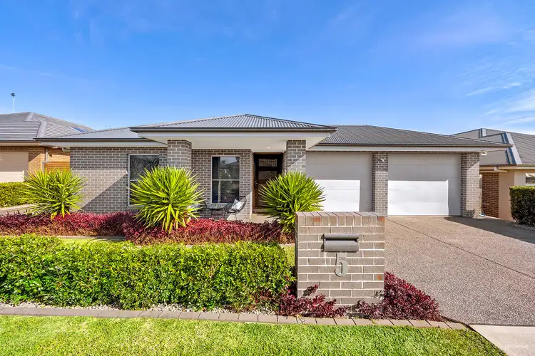 5 Wattawan Street, Fletcher NSW 2287