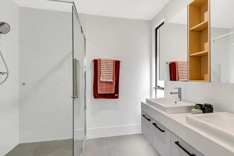 Sixth view of Homely townhouse listing, 2/521 Old Cleveland Road East, Birkdale QLD 4159