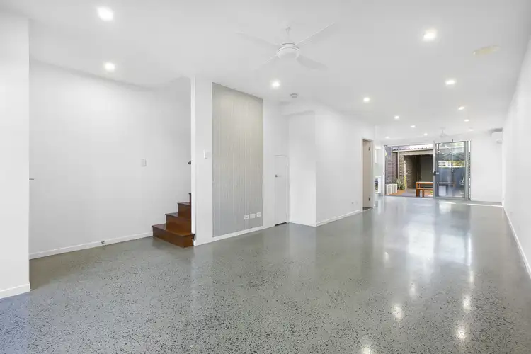 30 South Bay Drive, Varsity Lakes QLD 4227