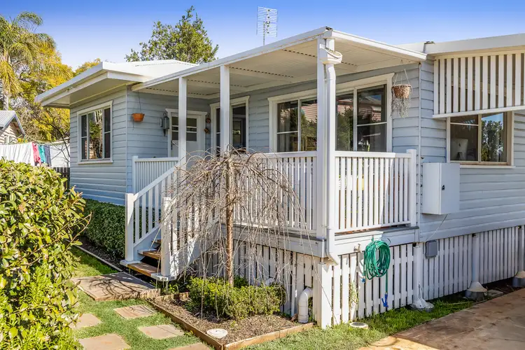 5a Llewellyn Street, Centenary Heights QLD 4350