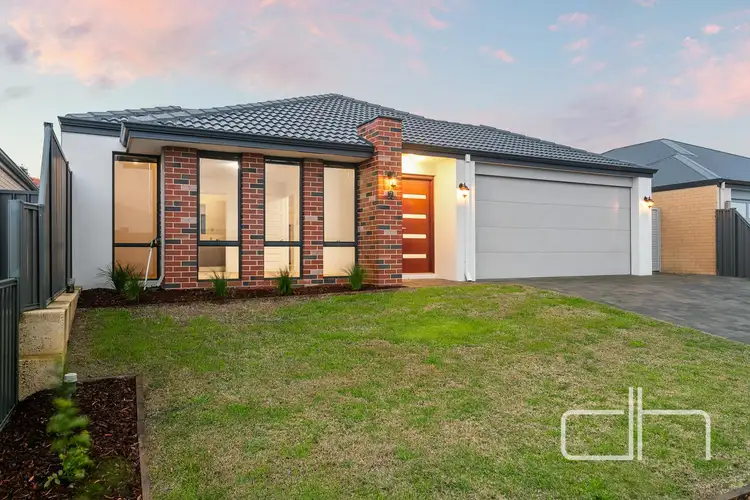 Second view of Homely house listing, 7 Pesca Grove, Landsdale WA 6065