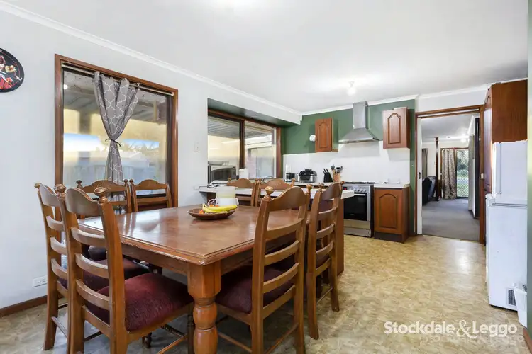 Fifth view of Homely house listing, 7 Murray Close, Frankston VIC 3199