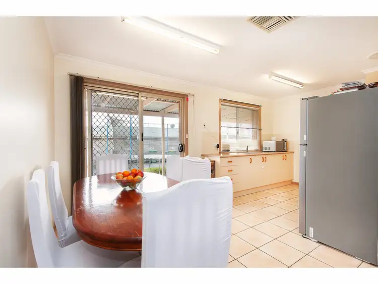 Fifth view of Homely house listing, 11 Oakmont Circuit, Wodonga VIC 3690