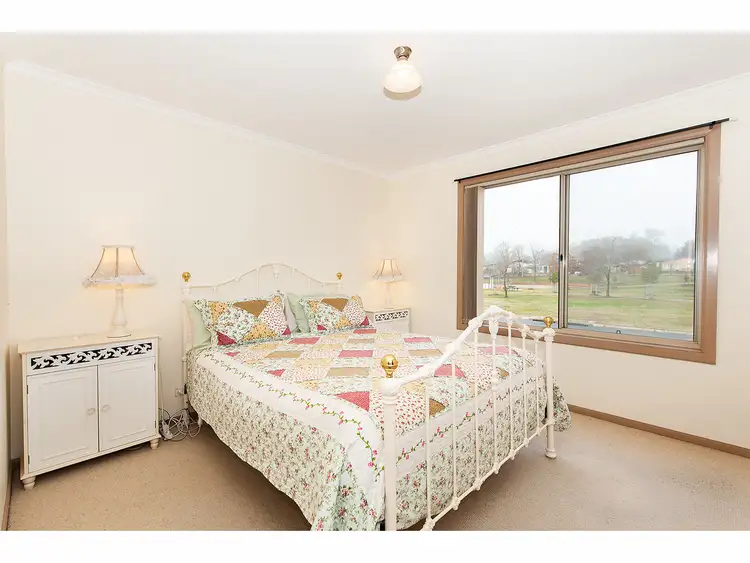 Seventh view of Homely house listing, 11 Oakmont Circuit, Wodonga VIC 3690