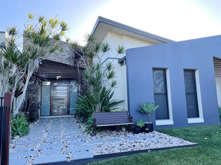 3 Denham Boulevard, Redland Bay QLD 4165