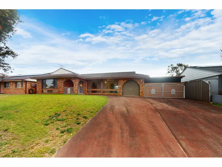 3 Lorikeet Place, St Clair NSW 2759