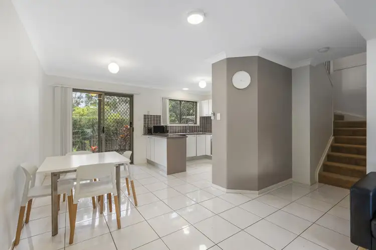 25/30 Carmarthen Circuit, Pacific Pines QLD 4211