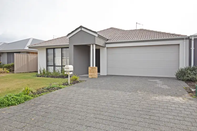 27 Rochdale Circle, Meadow Springs WA 6210