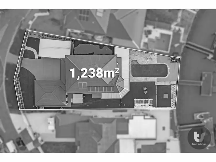 12 Kinsail Court, Raby Bay QLD 4163