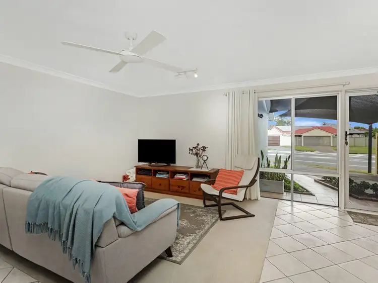 Sixth view of Homely semi-detached listing, 1/107 Mountain View Avenue, Miami QLD 4220