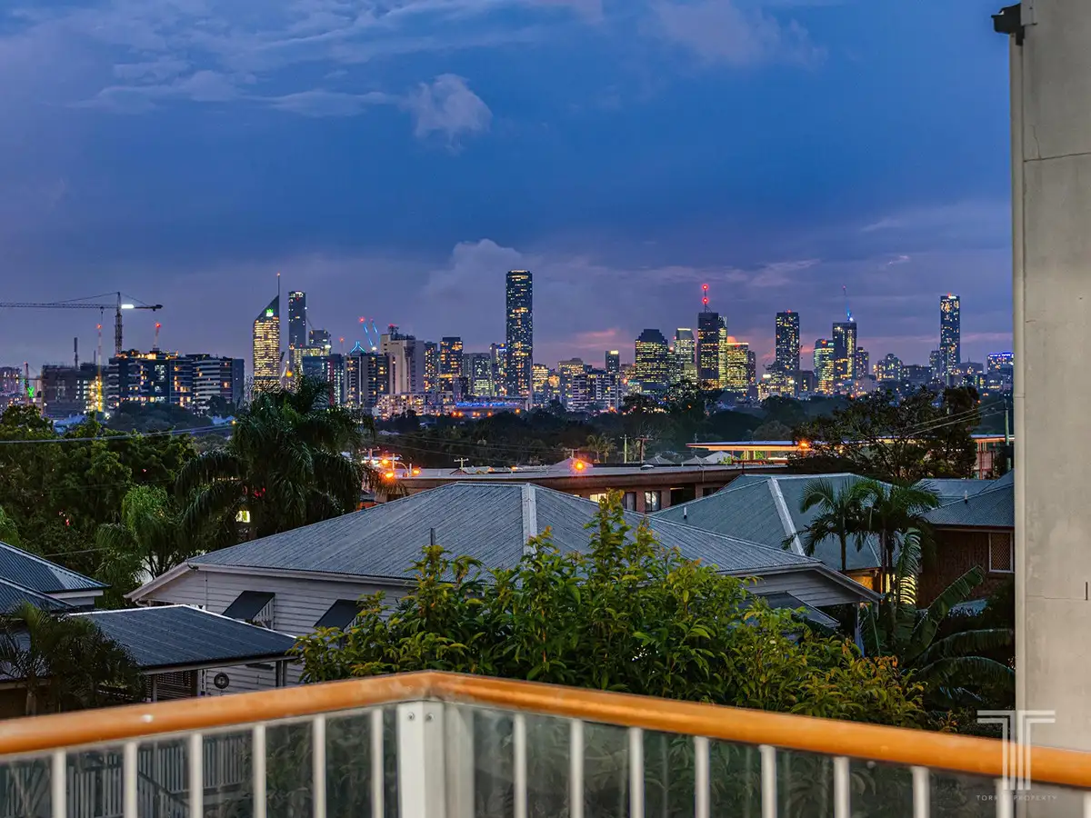 Main view of Homely unit listing, 4/21 Rialto Street, Coorparoo QLD 4151