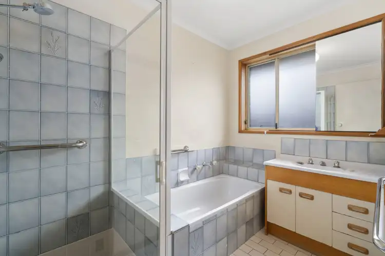 Second view of Homely house listing, 5/204 York Street, Sale VIC 3850