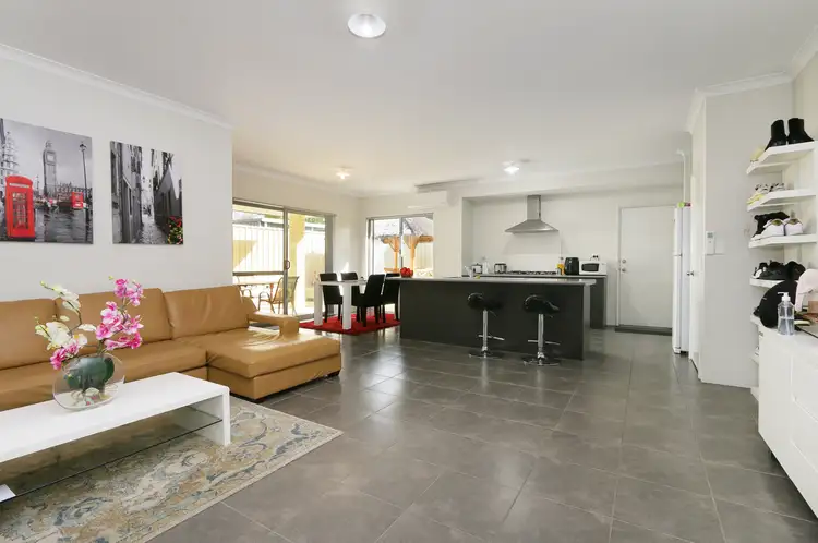 136 & 136a Armadale Road, Rivervale WA 6103