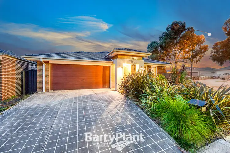 11 Tangelo Terrace, Pakenham VIC 3810