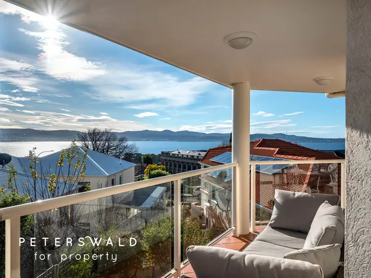 2/5 Rose Court, Sandy Bay TAS 7005