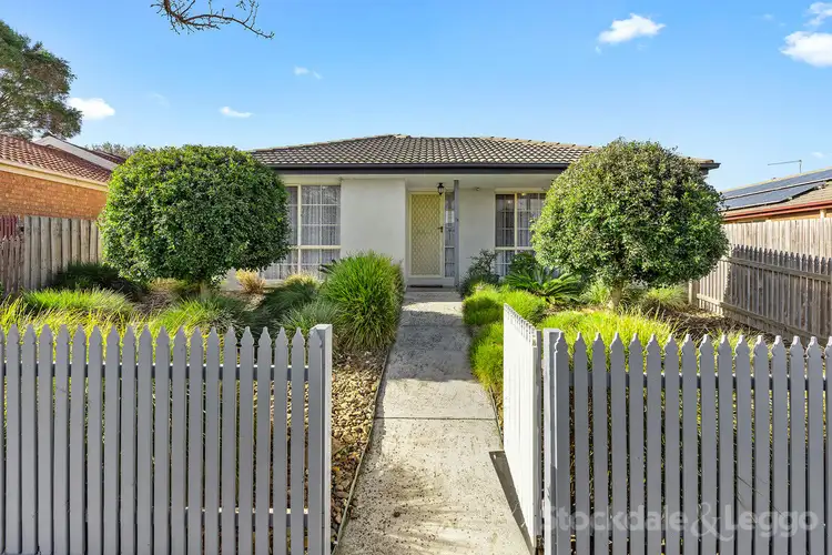 10 Sneddon Drive, Narre Warren South VIC 3805