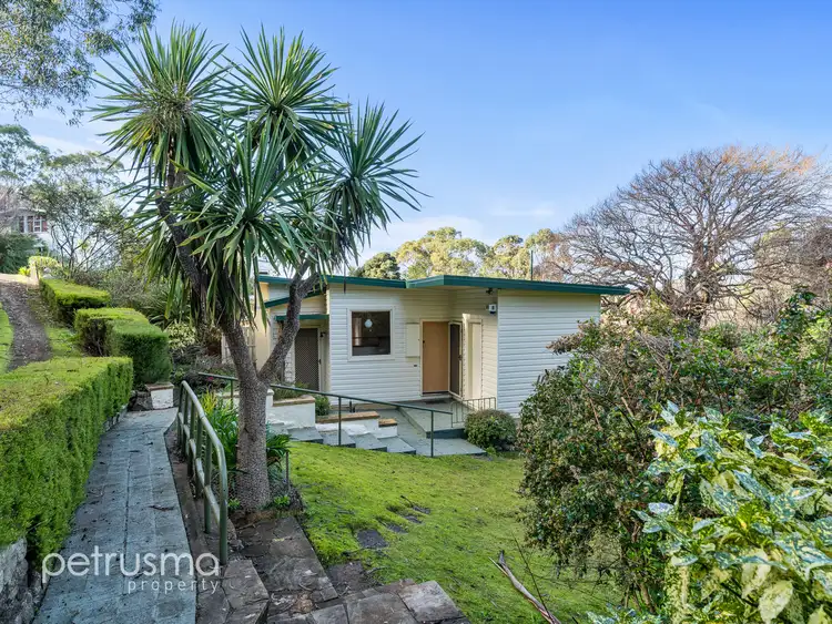 6 Churchill Road, Taroona TAS 7053