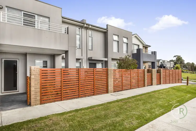 5 Belfort Lane, Cranbourne VIC 3977