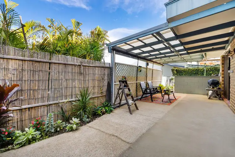 Third view of Homely semi-detached listing, 1/11 Echuca Crescent, Banora Point NSW 2486