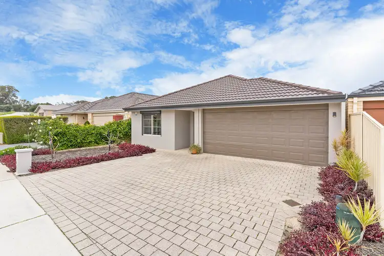 24 Floresta Street, Sinagra WA 6065