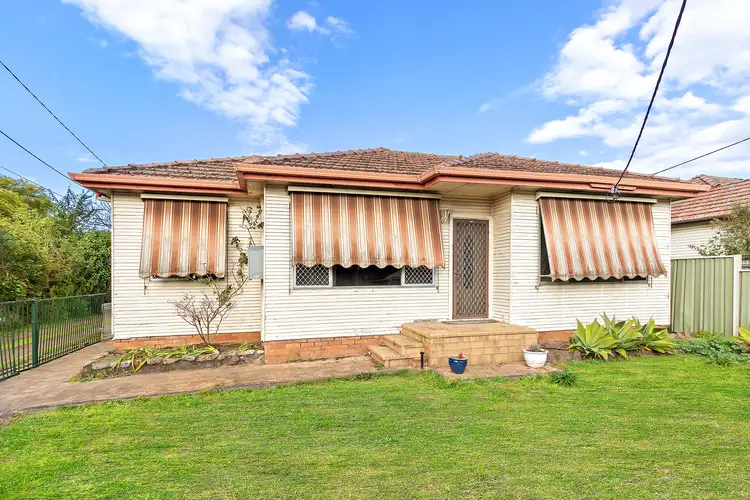30 Anzac Parade, Toronto NSW 2283