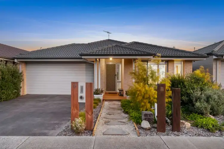 8 Tenneyson Close, Armstrong Creek VIC 3217