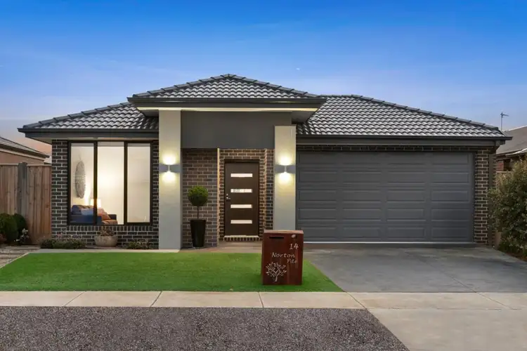 14 Norton Parade, Charlemont VIC 3217