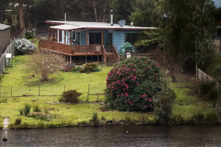 14 Tink Taylor Avenue, Sisters Beach TAS 7321