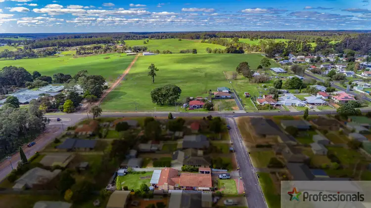 Second view of Homely house listing, 8 Kammann Street, Manjimup WA 6258