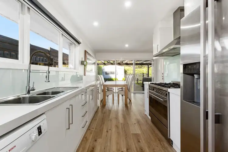 Fourth view of Homely house listing, 2 Nareen Court, Frankston South VIC 3199