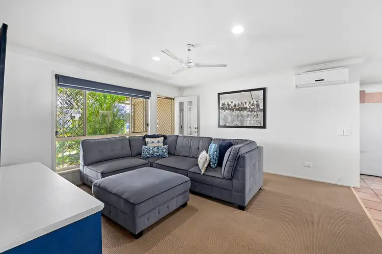 Fourth view of Homely semi-detached listing, 1/6 Dauphin Crescent, Merrimac QLD 4226