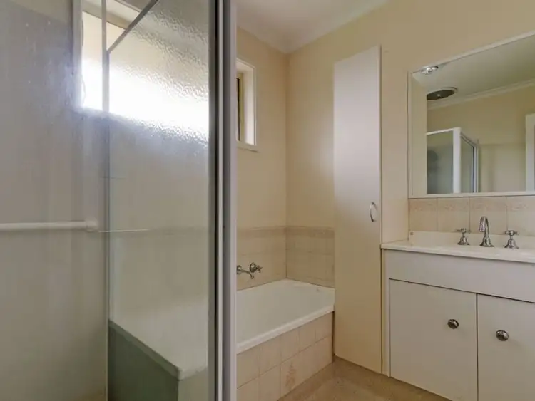 Fifth view of Homely townhouse listing, 2/242A Raglan Street, Sale VIC 3850