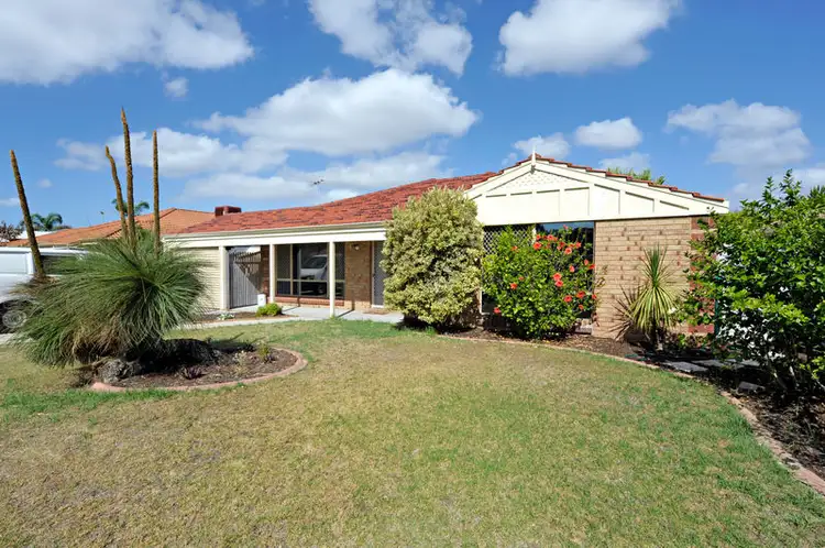 6 Chittering Place, Cooloongup WA 6168