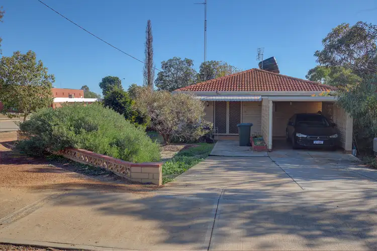 27 East Street, Dowerin WA 6461