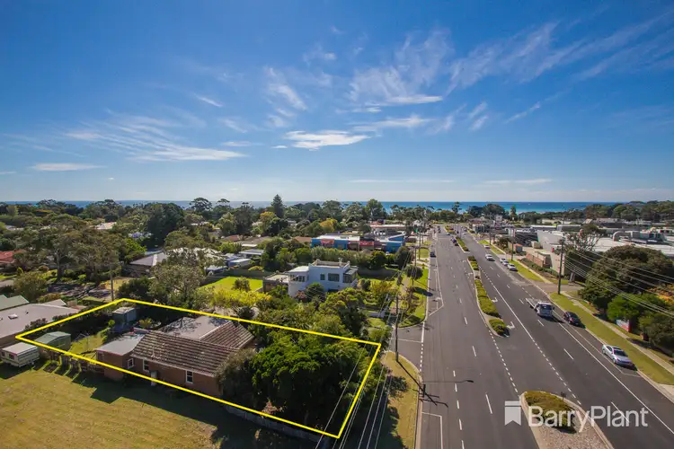 24 Boneo Road, Rosebud VIC 3939