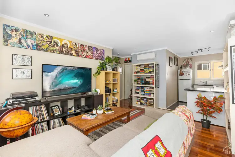 4/11 Lord Street, Coolangatta QLD 4225