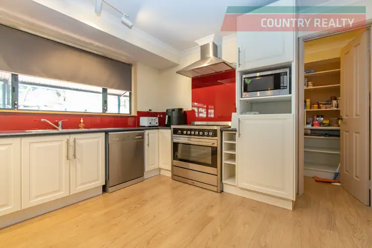 110 Stirlingia Drive, Toodyay WA 6566
