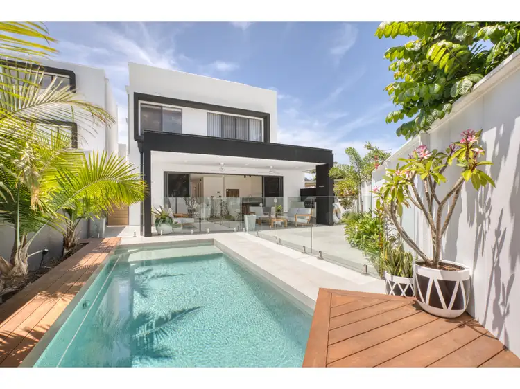 16A Chant Street, Broadbeach Waters QLD 4218