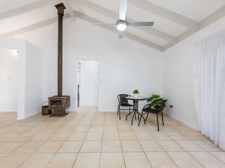Fifth view of Homely house listing, 10 Caulfield Drive, Loganlea QLD 4131