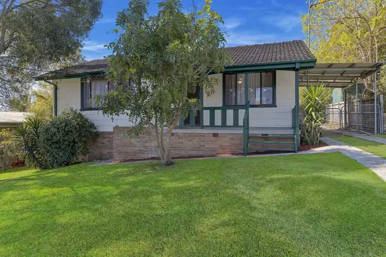 8 Halcyon Street, Wyoming NSW 2250