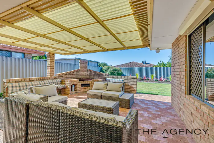16 Chivalry Way, Thornlie WA 6108