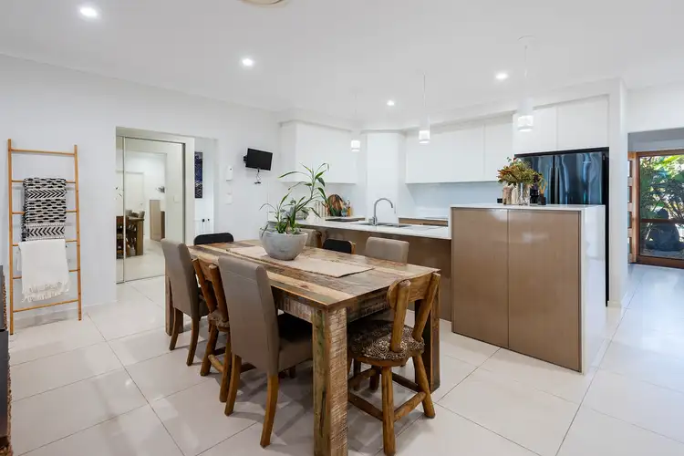 6 Banner Court, Branyan QLD 4670