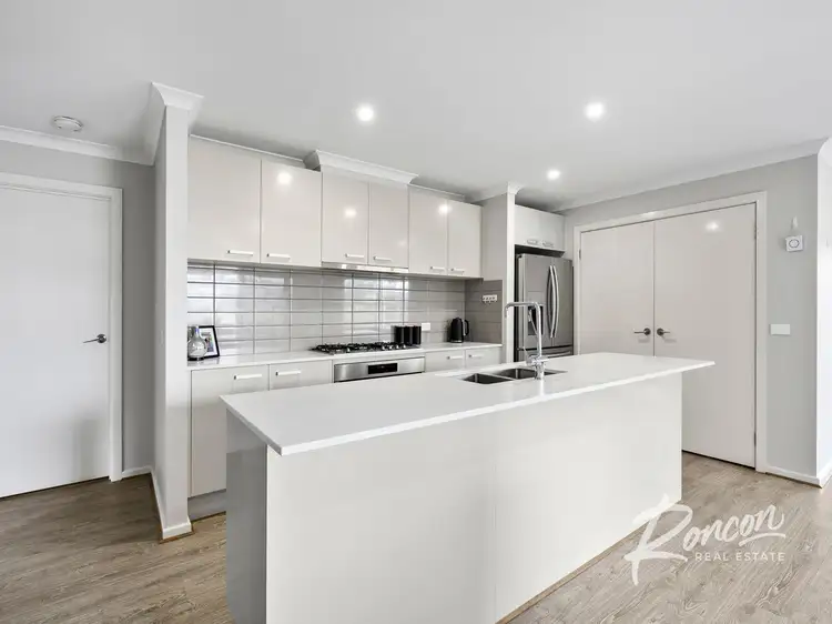 42A Trumper Crescent, Leopold VIC 3224